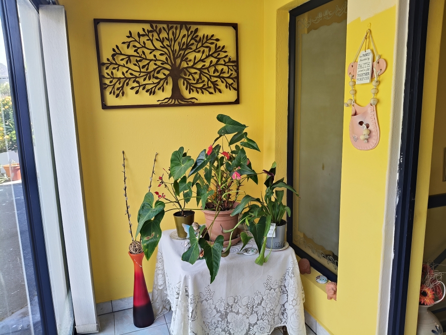 3 Bedroom Property for Sale in Mountainside Western Cape